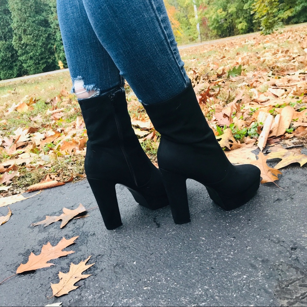 🆕Brooklyn | Black Platform Bootie - Picture 6 of 6